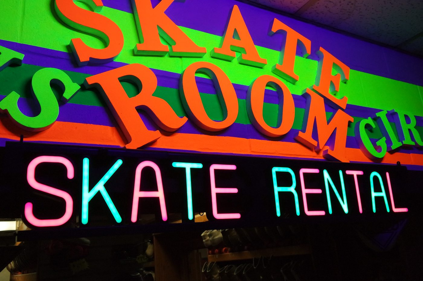 Skate rental neon sign at 36 Skate Club in Piqua, Ohio